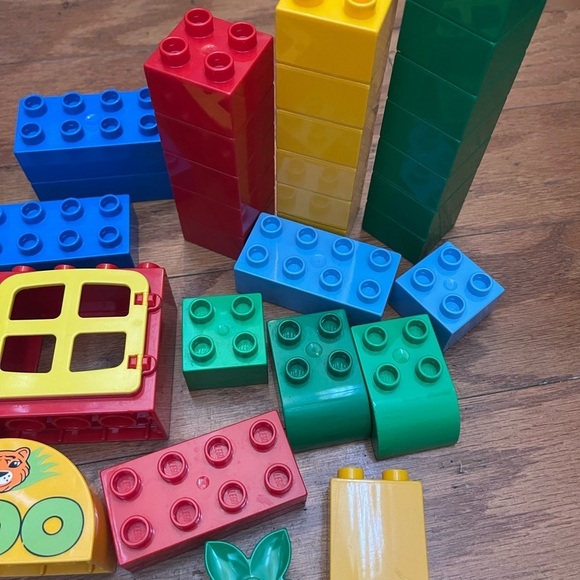 LEGO Duplo Blocks LEGOVille Baby Zoo Animals Preschool Age 2-5 - Picture 4 of 8